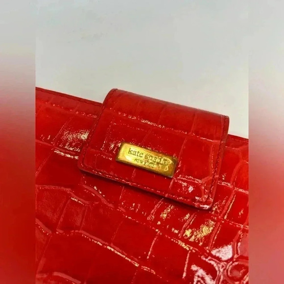 KATE SPADE CLUTCH WALLET - Picture 1 of 4